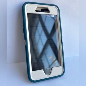 Otter Box Blue and White Phone Case for iPhone 2020 SE